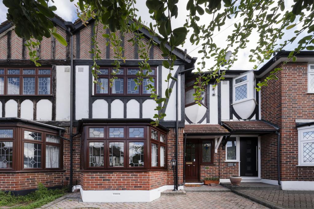 Kingsbridge Road, Morden SM4 3 bed terraced house for sale £596,000