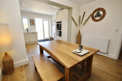 16 Avon Drive, Guisborough, TS14 8AX