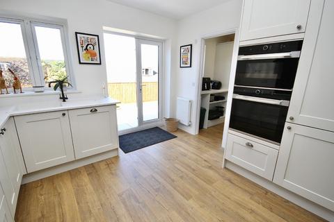 16 Avon Drive, Guisborough, TS14 8AX