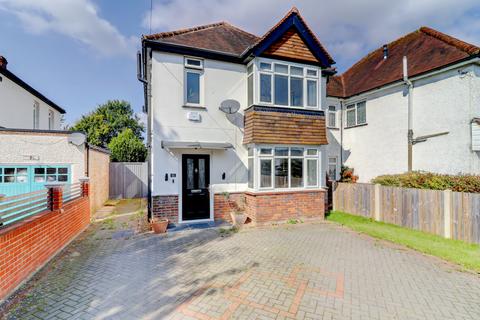 3 bedroom detached house for sale, Green Road, Buckinghamshire HP13