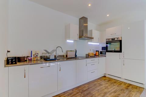 2 bedroom apartment for sale, Aspen Road, Buckinghamshire HP10