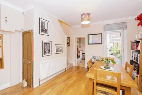 2 bedroom end of terrace house for sale, Falcon Street, London E13