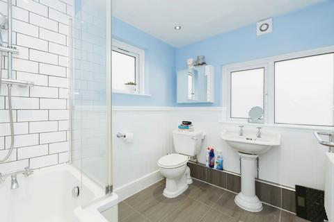 2 bedroom end of terrace house for sale, Falcon Street, London E13