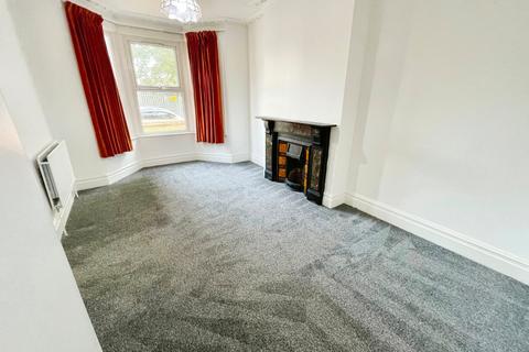 4 bedroom terraced house to rent, Churston Avenue, London E13