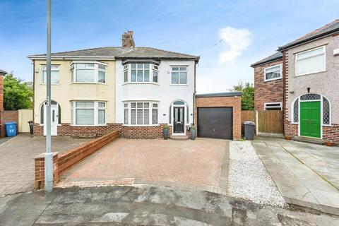 32 Derwent Avenue, Prescot, L34 2ST