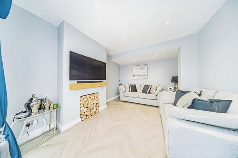 32 Derwent Avenue, Prescot, L34 2ST