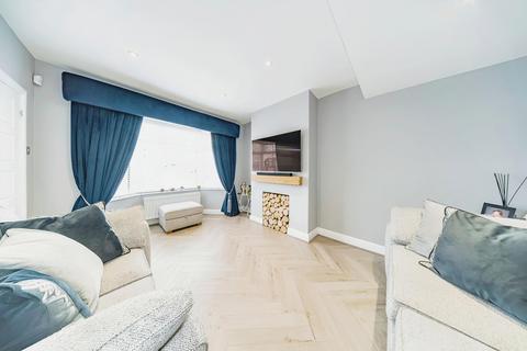 32 Derwent Avenue, Prescot, L34 2ST
