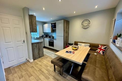 2 bedroom terraced house for sale, Yew Dale Gardens, Greater Manchester OL11