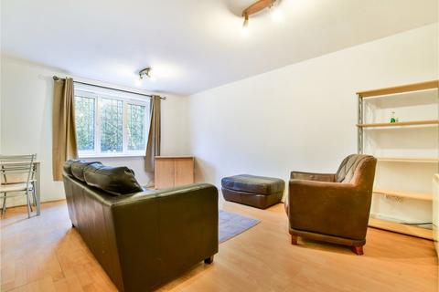 2 bedroom apartment to rent, Welland Road, Cheshire SK9