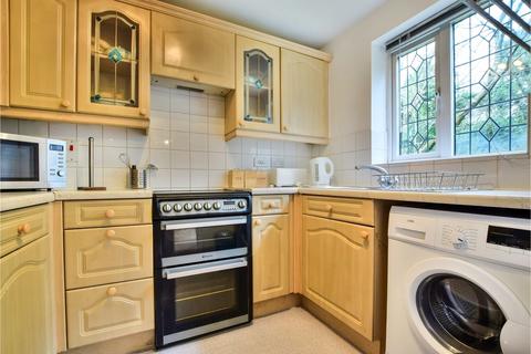 2 bedroom apartment to rent, Welland Road, Cheshire SK9