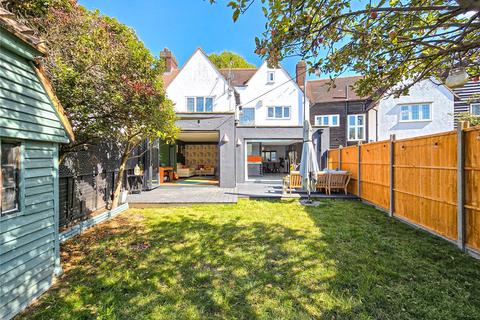 4 bedroom terraced house for sale, Well Hall Road, London SE9