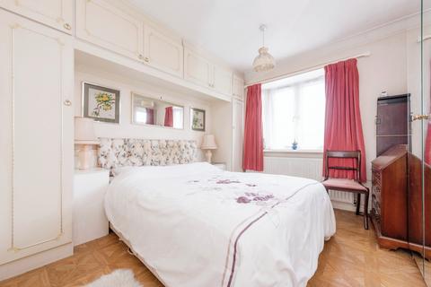 84 Redway Drive, Whitton, Twickenham, TW2 7NW