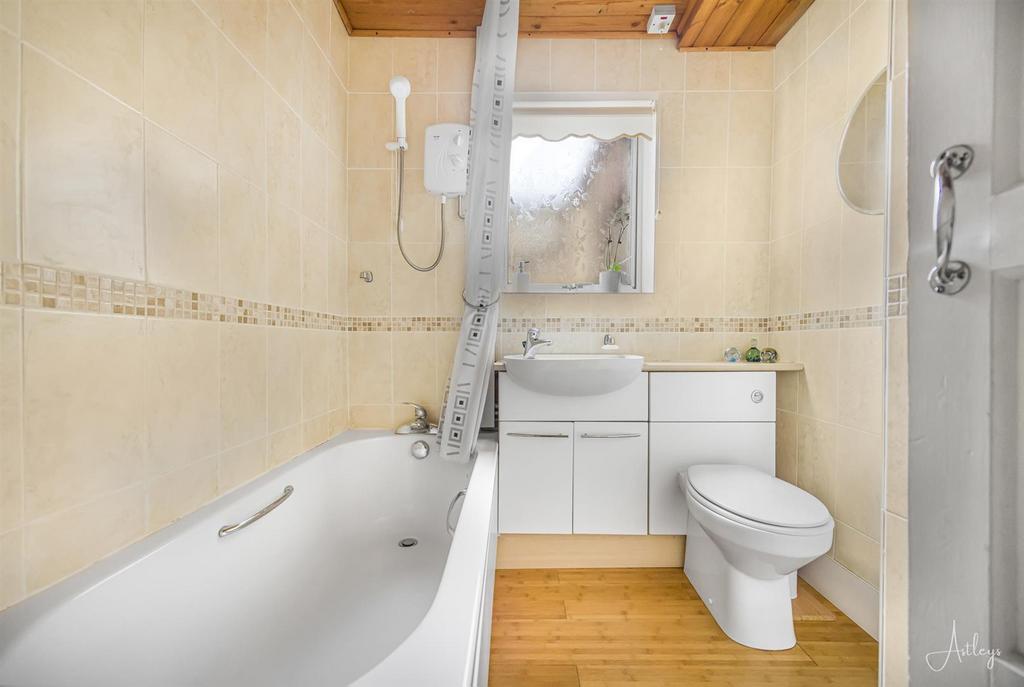 Bathroom/w.c.