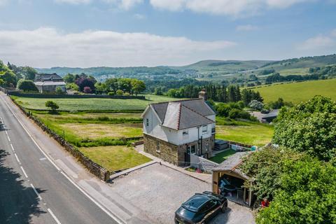 3 bedroom detached house to rent, Manchester Road, Buxton, Derbyshire, SK17