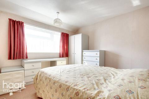28 The Paddocks, Stevenage, SG2 9TU