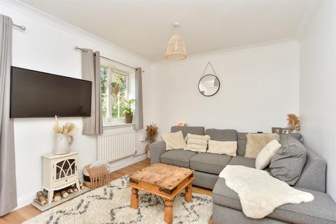 3 bedroom terraced house for sale, Finch Close, Faversham, Kent