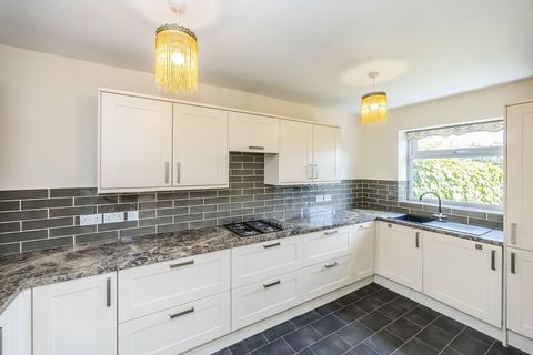 46 Ashfield Road, Greetland, Halifax, HX4 8HY