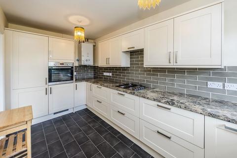 46 Ashfield Road, Greetland, Halifax, HX4 8HY