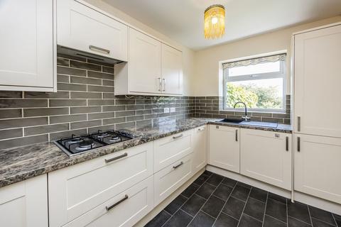 46 Ashfield Road, Greetland, Halifax, HX4 8HY