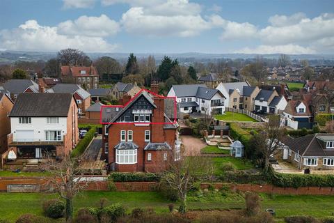 2 bedroom apartment for sale, Manygates Lane, Wakefield WF2