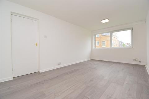 2 bedroom apartment to rent, Mildmay Court, Mildmay Road, Chelmsford, Essex, CM2