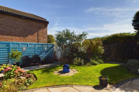 2 bedroom bungalow for sale, Birch Walk, Porthcawl CF36