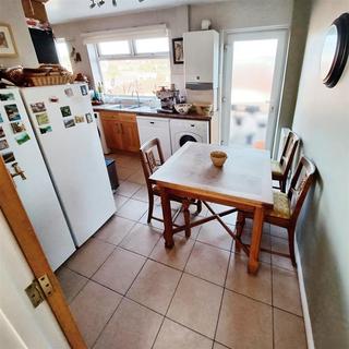 3 bedroom semi-detached house for sale, Nickleby Close, Rochester