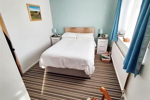 33a Nickleby Close, Rochester, ME1 2LE