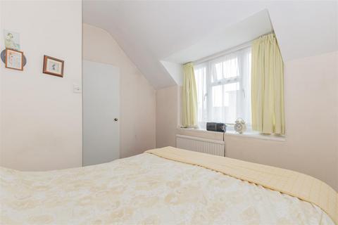 19 Beech Walk, Crayford, Dartford, DA1 4NP