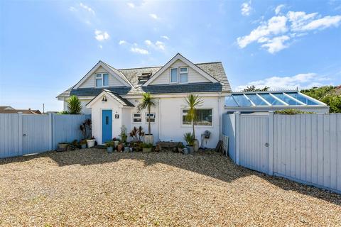 4 bedroom detached house for sale, Seafield Close, East Wittering