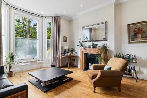 4 bedroom end of terrace house for sale, Devonport Road, London, W12