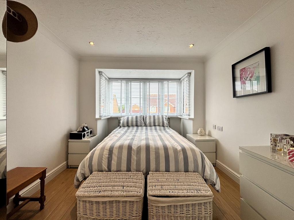 Bedroom 1.jpeg