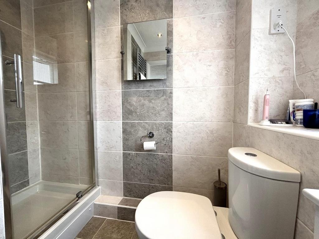 Ensuite.jpeg