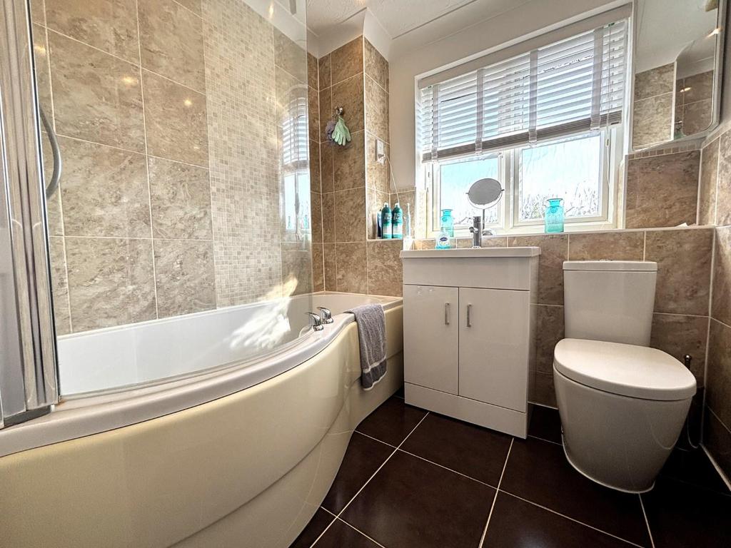 Bathroom.jpeg