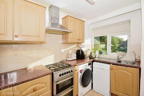 3 bedroom maisonette to rent, Stanley Road Sutton SM2