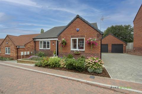 3 bedroom bungalow for sale, Michaelwood Way, Chesterfield S44