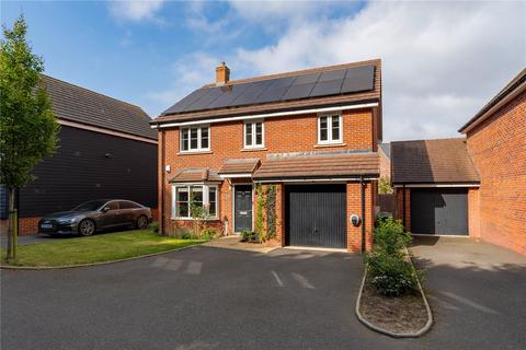 4 bedroom detached house for sale, Hadaway Road, Maidstone, ME17