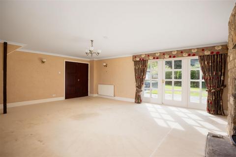 4 bedroom detached house for sale, Harrogate Road, North Leeds LS17