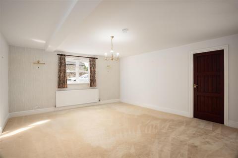 4 bedroom detached house for sale, Harrogate Road, North Leeds LS17