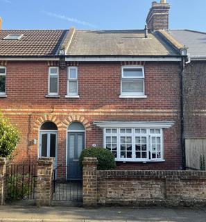 3 bedroom terraced house to rent, Arthur Road, Christchurch BH23