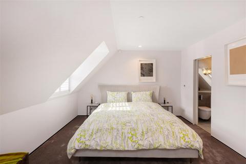 2 bedroom penthouse for sale, Drayton Gardens, Chelsea, SW10