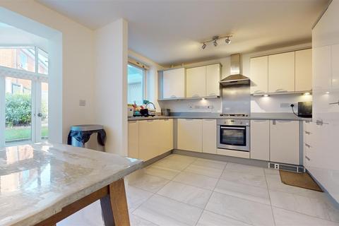 11 Cranmore Circle, Broughton, Milton Keynes, MK10 7DD