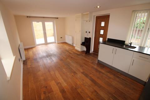 2 bedroom flat to rent, Main Street , Barton-under-Needwood DE13