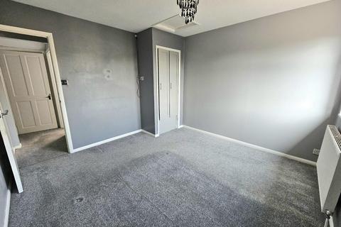18 Everside Close, Cam, Dursley, GL11 5JH
