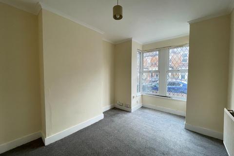 3 bedroom terraced house to rent, Campbell Road, Gravesend, Kent, DA11 0JY