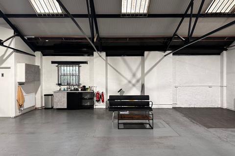 Warehouse to rent, 114 Pope Street, Birmingham, B1 3AG