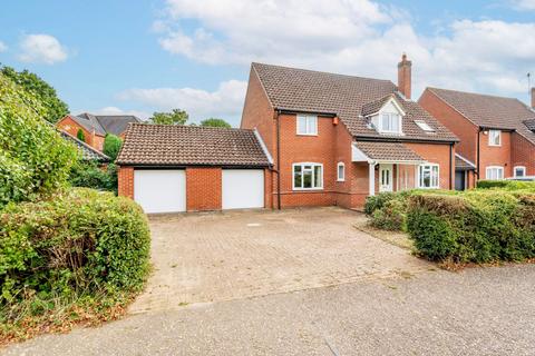 4 bedroom detached house for sale, Greenfields Road, Dereham