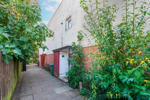 3 bedroom terraced house to rent, Lapwing Place, Boundary Way, Watford, Hertfordshire, WD25