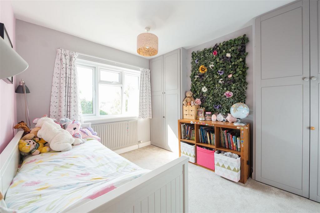 26 Queenswood Drive, Hitchin-33.jpg