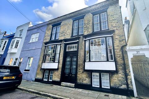 3 bedroom end of terrace house for sale, Great Southsea Street, Southsea, PO5